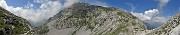 58 Da quota 2222 m  vista panoramica verso  cima e  Passo di Corna Piana 